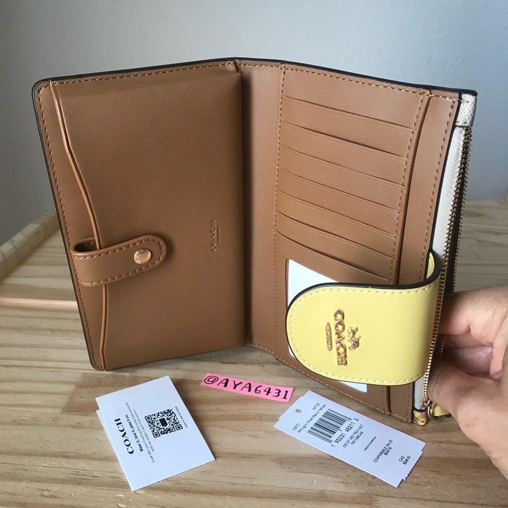 Coach wallet🎈🎈 - Picture 5 of 10